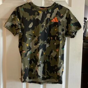 Youth Adidas camo t-shirt